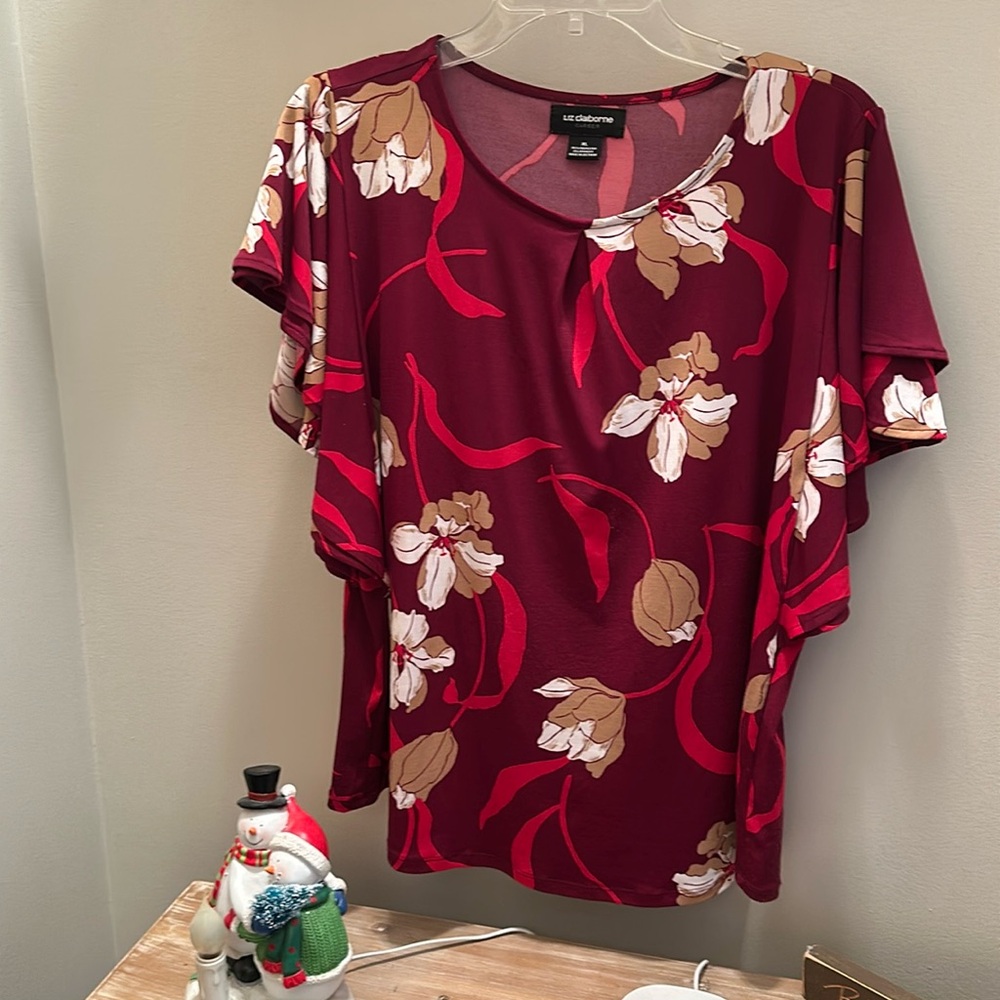 Liz Claiborne ruffle sleeve top XL